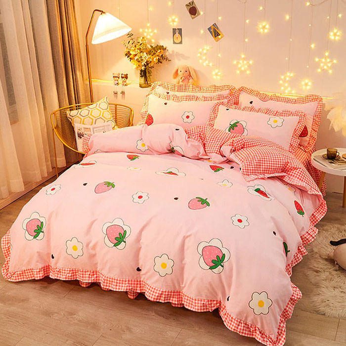 Strawberry Aesthetic Bedding Set BOOGZEL CLOTHING 🍓 – Boogzel