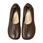 Leather ballet flats featuring a split toe tabi design and a gathered detail - boogzel clothing