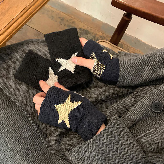 2000's Star Knitted Fingerless Gloves