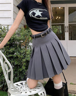 A classic pleated skirt featuring a high waist and knee-length design