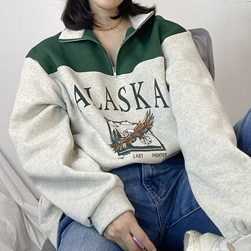 Alaska eagle  Zip Up Sweatshirt