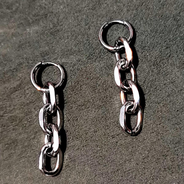 boogzel apparel chain earrings