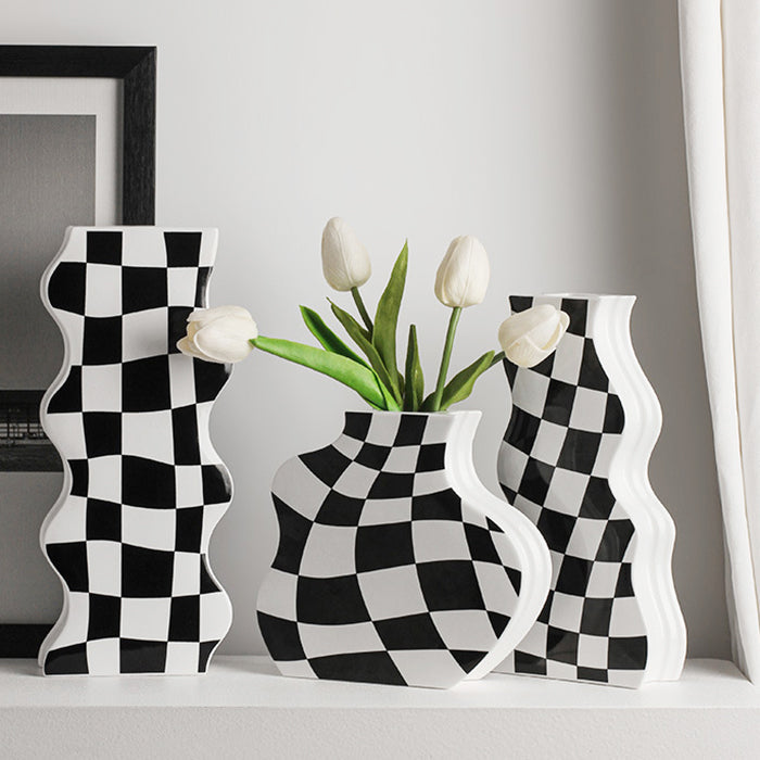 checkered vase boogzel apparel