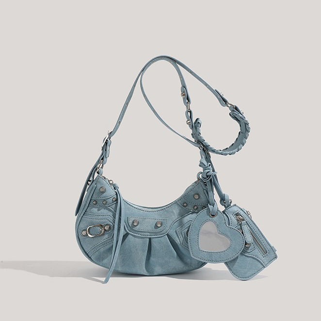 Y2K Aesthetic mini shoulder bag adorned with heart-shaped details and metal studs - boogzel clothing