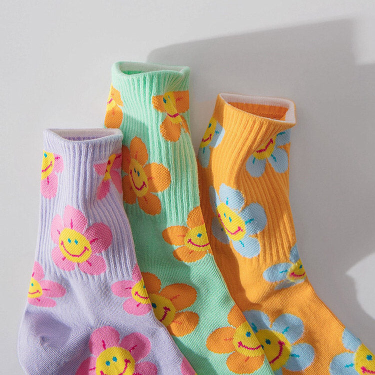 smile flower socks boogzel apparel