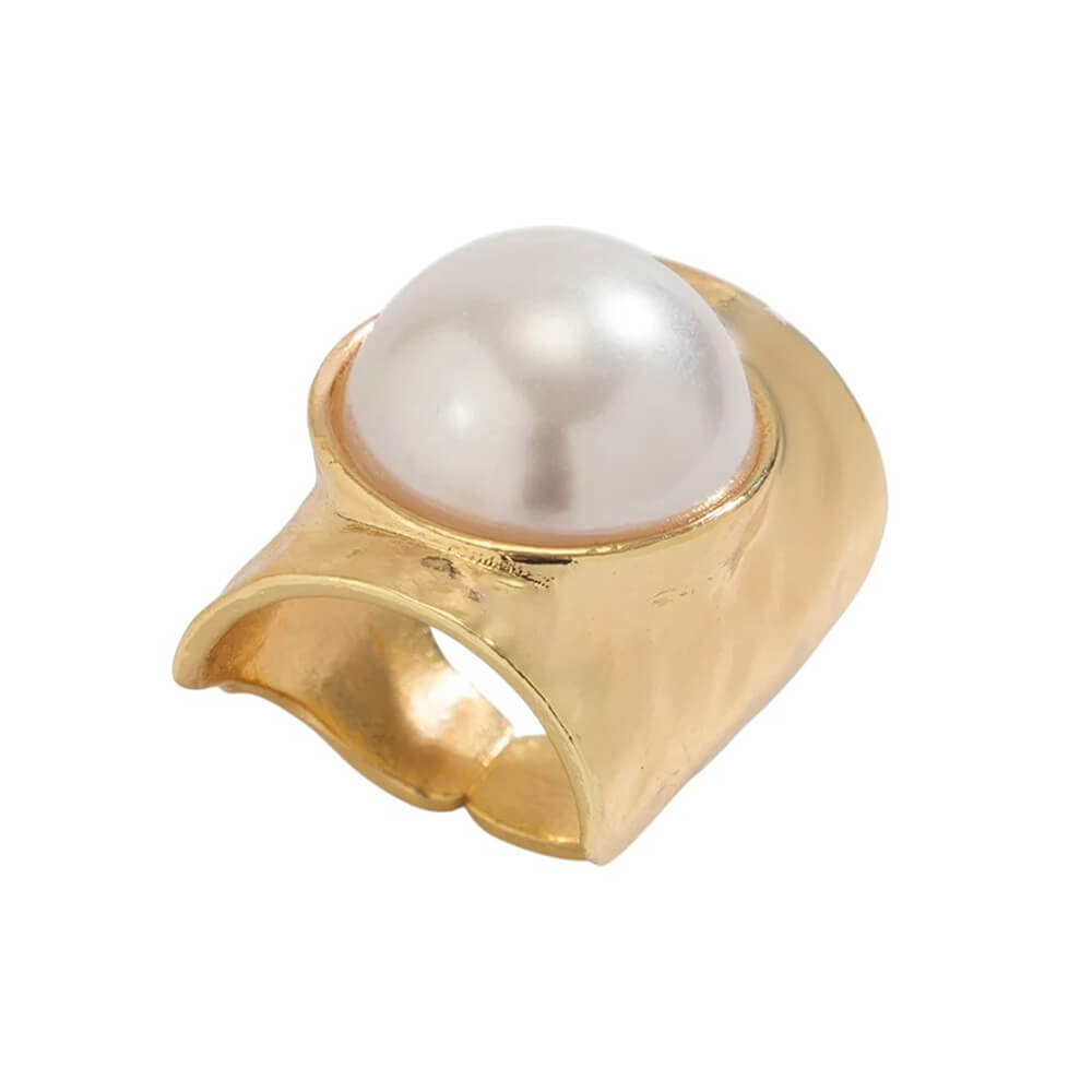 aesthetic pearl chunky ring boogzel clothing