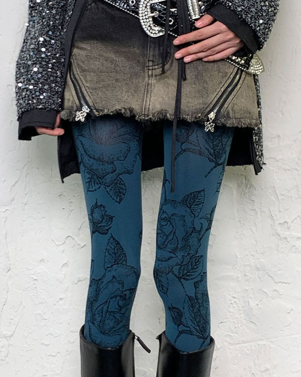 blue roses pattern tights boogzel clothing