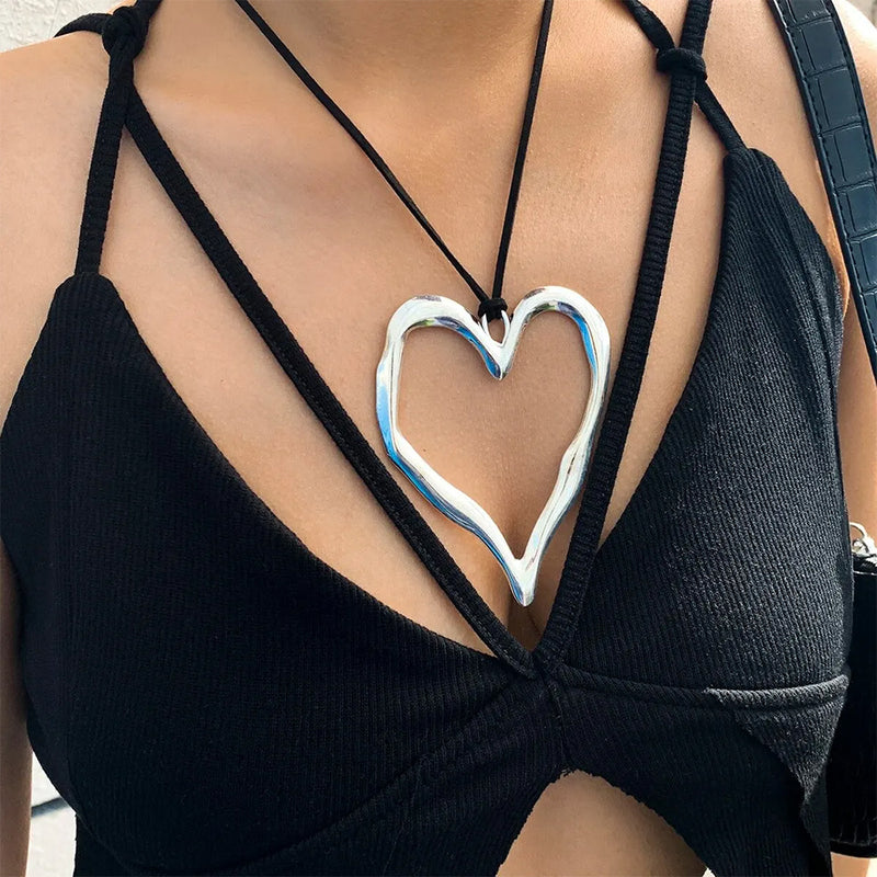 chunky heart necklace boogzel