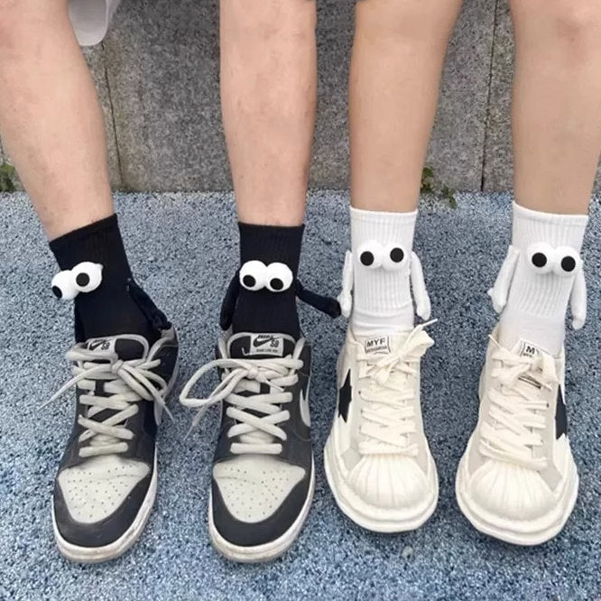 3D Eyes Hand Holding Socks - Boogzel Clothing - Couple Socks