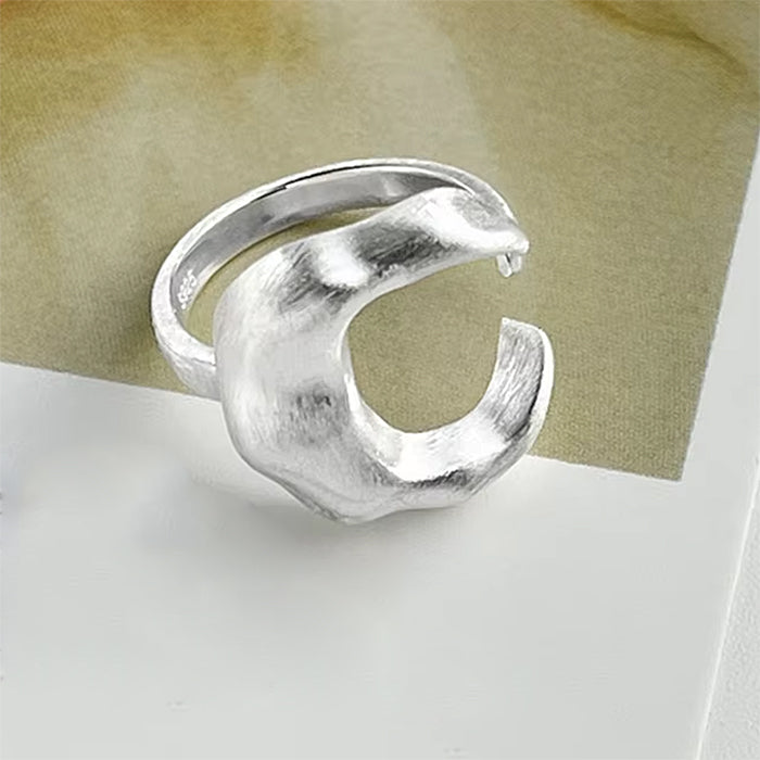 crescent chunky ring boogzel clothing