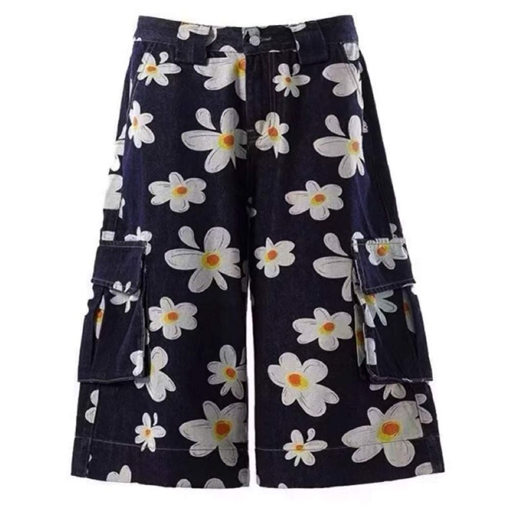 daisy print wide leg cargo shorts boogzel clothing