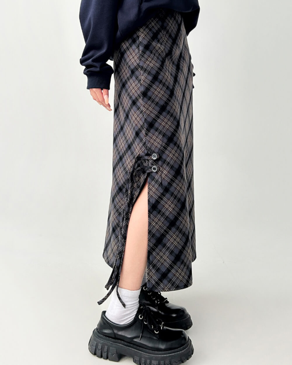 dark academia plaid side slit skirt boogzel clothing