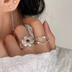 flower chunky ring boogzel clothing