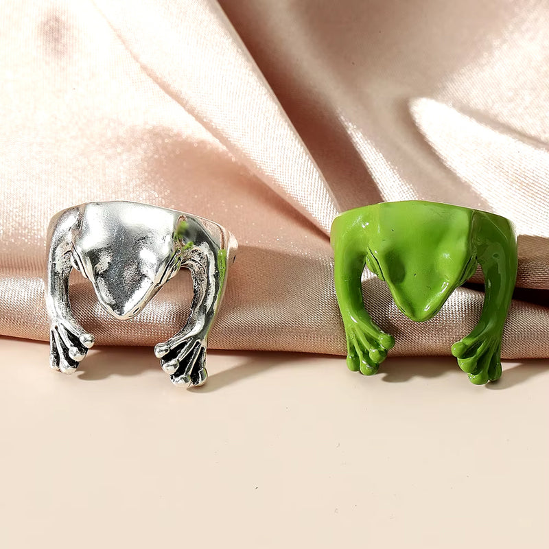 frog ring boogzel clothing