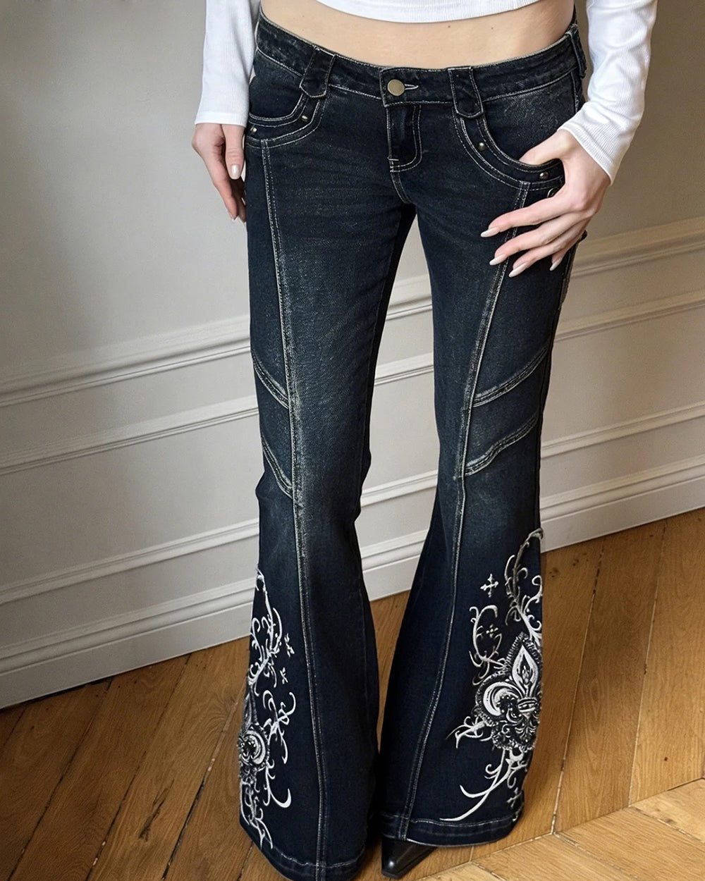 grunge aesthetic flared jeans boogzel clothing