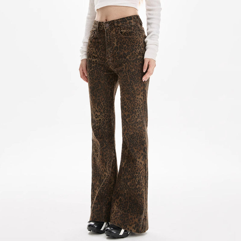 Aesthetic high-waisted flare jeans with an all-over leopard print. Made from denim with a slightly flared leg and classic five-pocket design - boogzel clothing