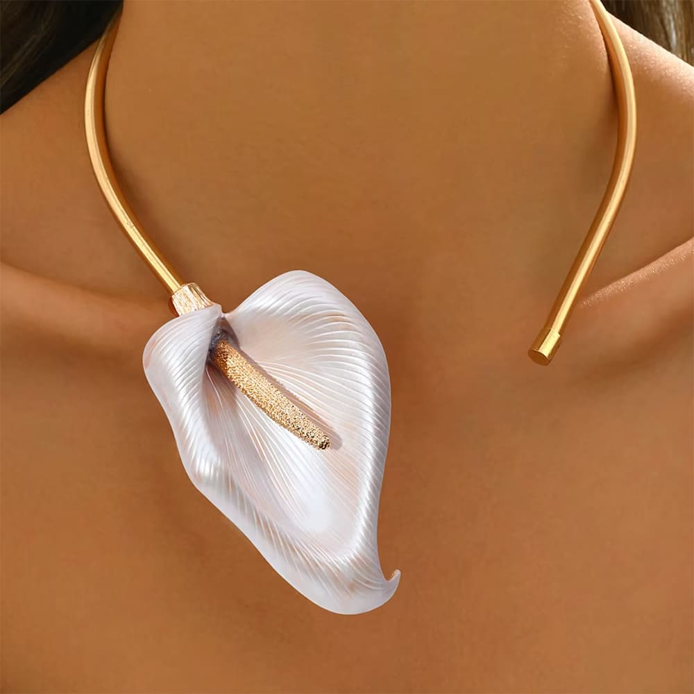 lily flower choker necklace boogzel clothing