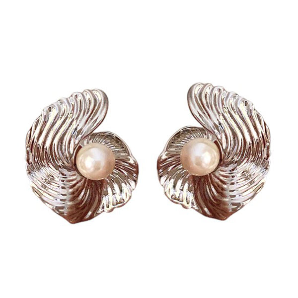 ocean whisper shell earrings boogzel clothing