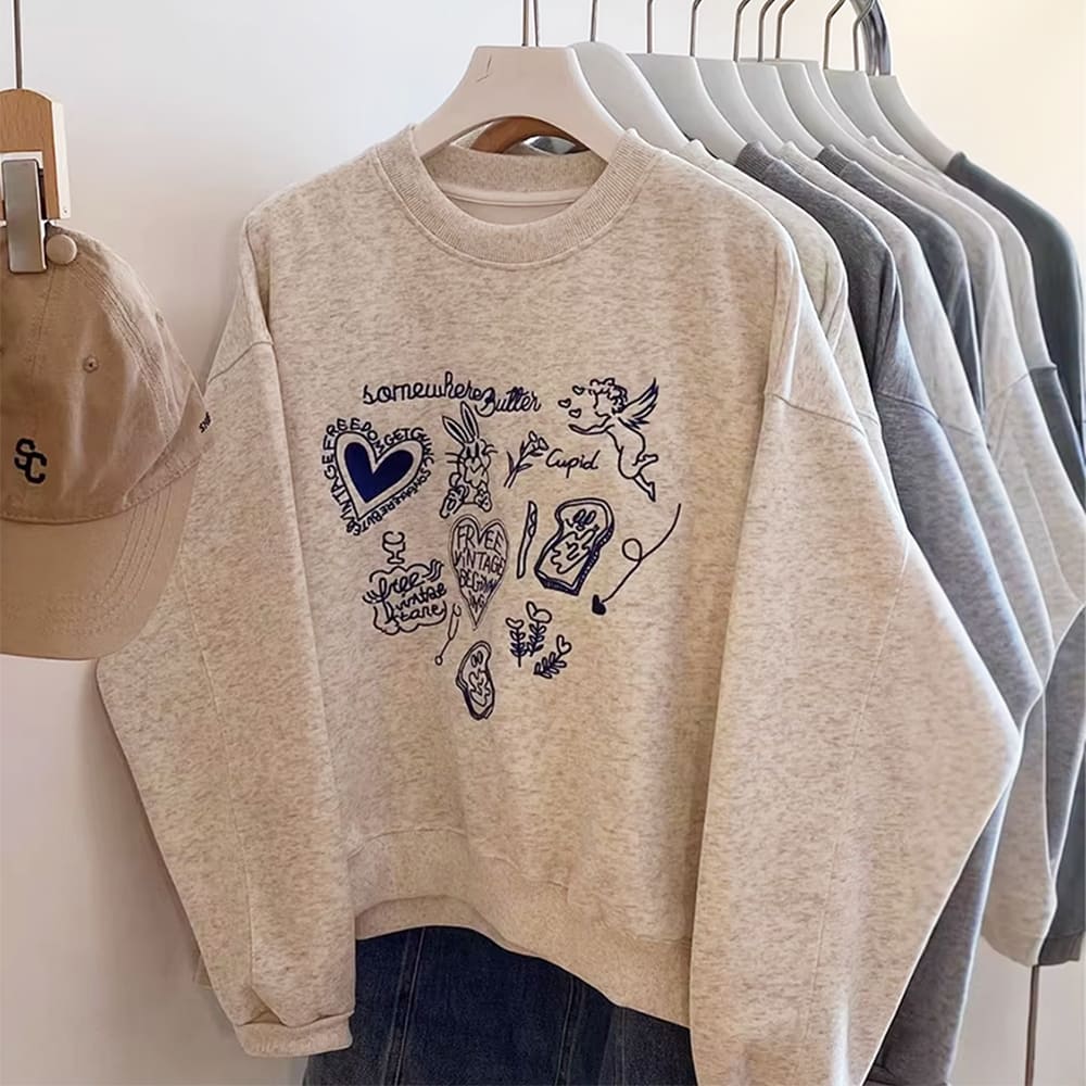 vintage aesthetic grey crewneck sweatshirt boogzel clothing