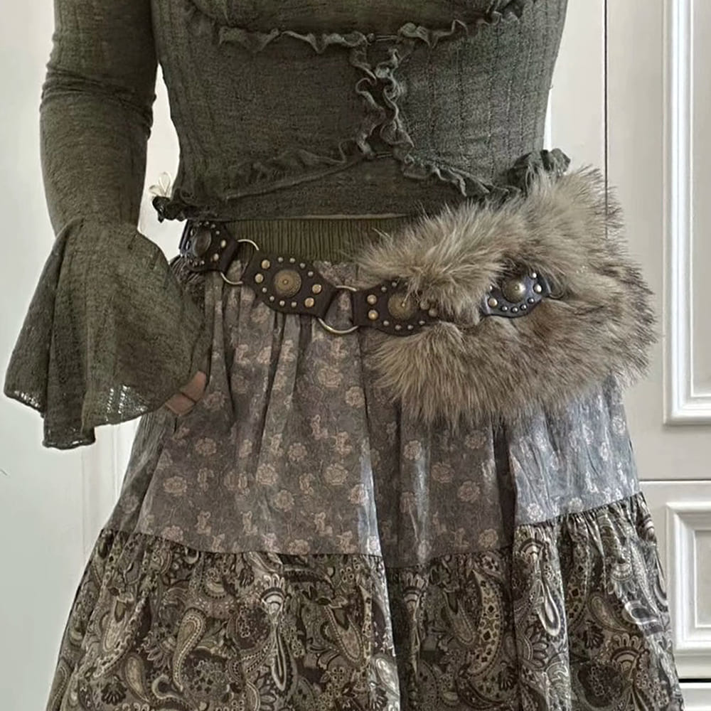 wild aura y2k fur belt boogzel clothing