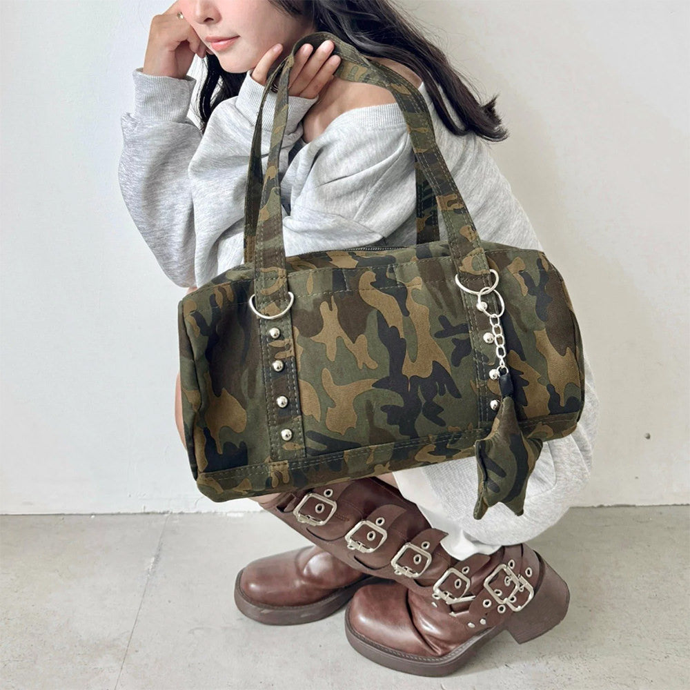 y2k camo bag with star charm boogzel clothing