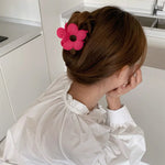 y2k flower hair clip boogzel clothing