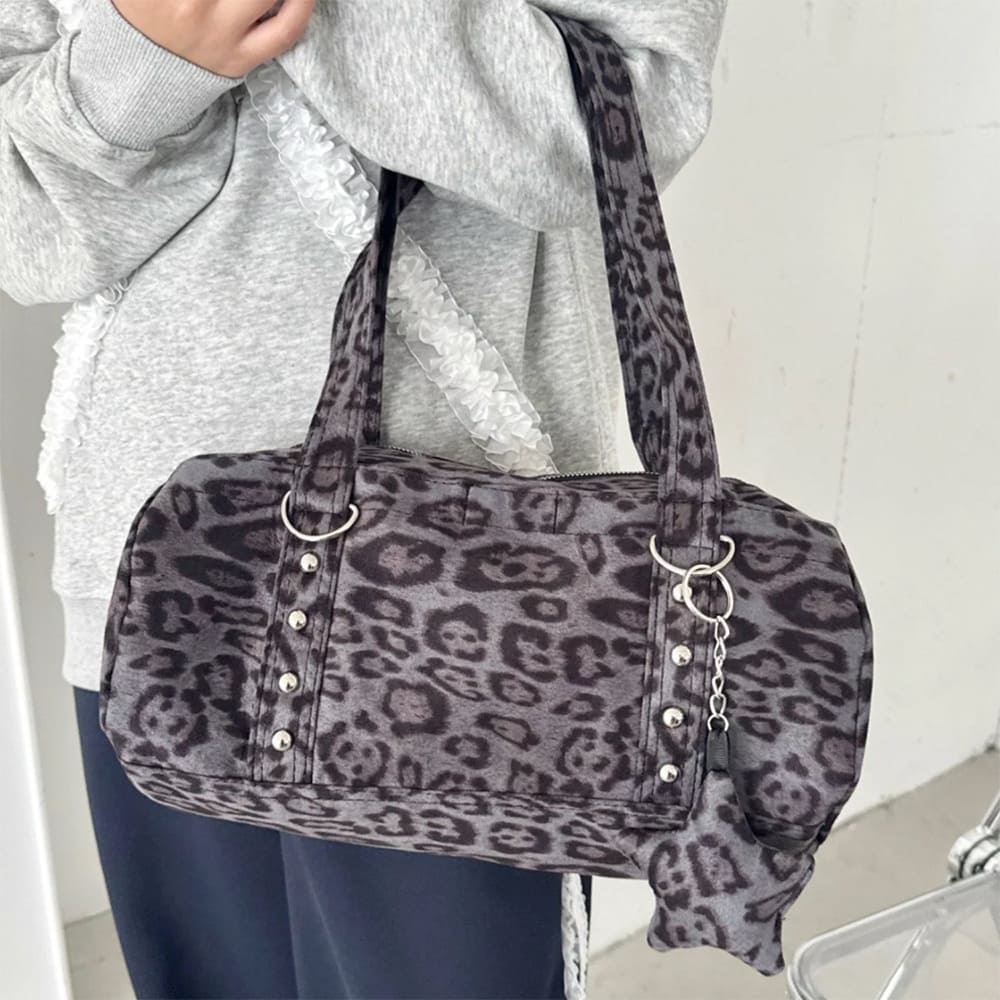 y2k leopard print bag with star charm boogzel clothing