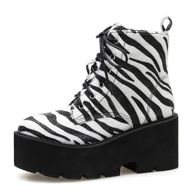 Call of the Wild Platform Boots